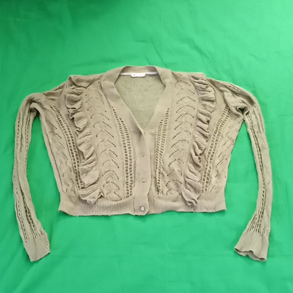 Like new lightweight sweater top